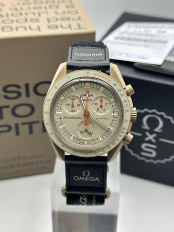 Omega x Swatch - MoonSwatch - Mission to Jupiter - Sans prix, Bijoux, Sacs & Beauté
