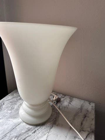 Vianne - Vaas gemonteerde lamp - Opaline glas - Vintage