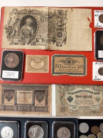 Monde. World collection coins lot with silver and banknotes