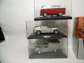 Norev, Corgi, IXO 1:43 - Modelauto (8) - Peugeot 404
