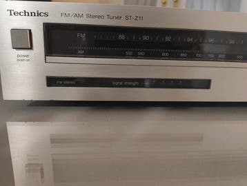 Technics - ST-Z11 AM/FM Analogue Tuner