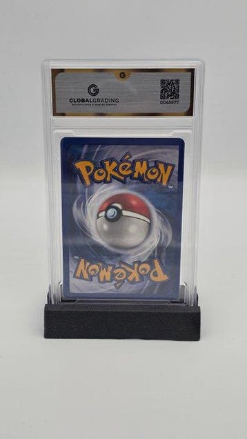 Pokémon - 1 Graded card - Eevee SkyRidge #51 - GG 9 - WOTC -, Hobby en Vrije tijd, Nieuw