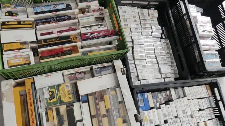 GRATIS verzenden* en meer dan 5000 1:87 op www.hotreinen.com, Hobby & Loisirs créatifs, Voitures miniatures | 1:87, Envoi