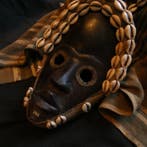 Mask. Dan. 26 cm H. ends 19 - early 20th century - Figuur -