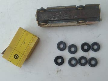 Dinky Toys 1:48 - Modelbus (10) - FIrist Original Issue -, Nieuw
