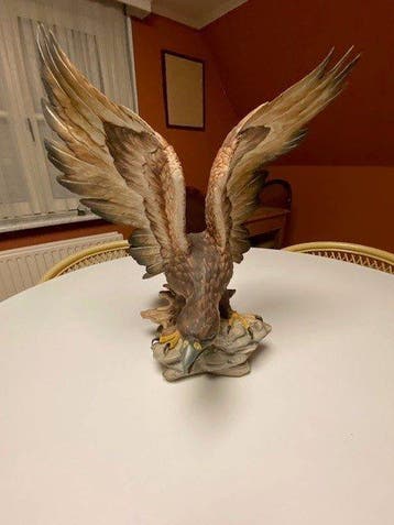 Decoratief ornament - Viertasca, Capodimonte - Arend in