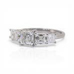 Bague - 18 carats Or blanc - 2.49ct. tw. Diamant (Naturelle), Nieuw