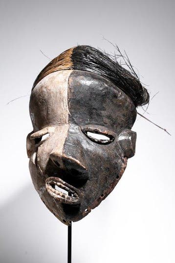Mbangu-ziekte masker - Pende - DR Congo (Zonder