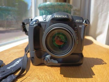 Pentax Pentax MZ-S + Pentax-F 50mm f/1.7 + Battery Grip, Nieuw