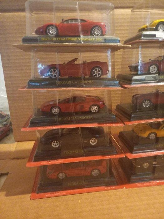 Altaya 1:43 - Model sportwagen (14) - Ferrari F40, Ferrari, Hobby en Vrije tijd, Modelauto's | 1:5 tot 1:12