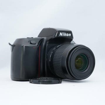 Nikon F70 + AF Nikkor 35-80mm f/4-5.6D Single lens reflex, Nieuw