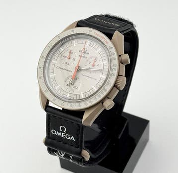 Omega x Swatch - MoonSwatch - Mission to Saturn - Sans prix, Nieuw