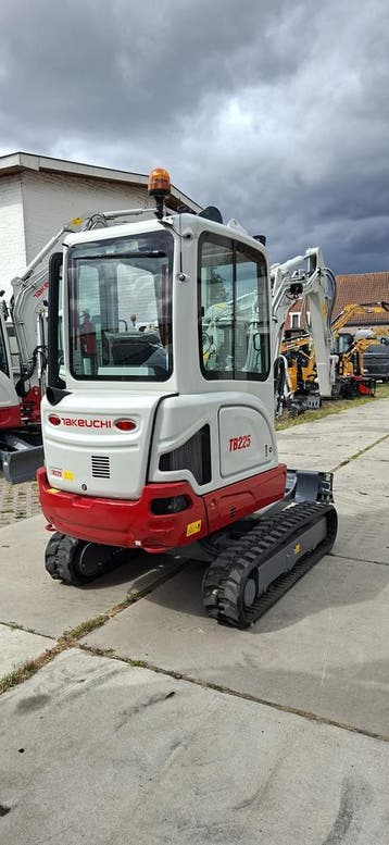 Takeuchi Tb225LSA Extra, nieuw, Zakelijke goederen, Graafmachine