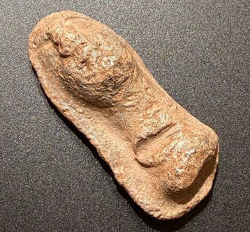 Médiéval, époque des Croisés Plomb Très rare tête voilée de