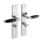 Geveerde deurklink Retro mat nikkel op schild met WC-slot..., Ophalen of Verzenden, Klink of Kruk