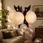 Lampe à suspendre - Verre, Bois, Laiton - Un lustre suspendu