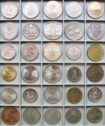 Wereld. 30 Different Nice Quality Coins | 1944-2021 | Exotic
