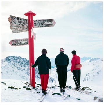 Toni Frissell - Klosters Signpost 1951 (Toni Frissell)