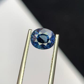 1 pcs Blauw Saffier - 2.14 ct - Gemological Institute of, Nieuw