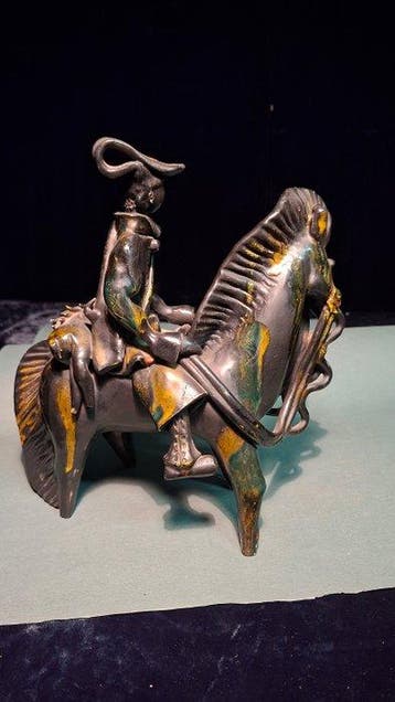 sculptuur, Uomo a cavallo - 25 cm - Terracotta