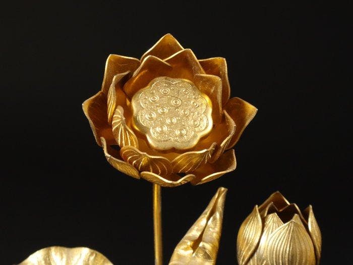 Objets bouddhiques - Paire de Joka en laiton (fleurs de, Antiquités & Art, Antiquités | Autres Antiquités
