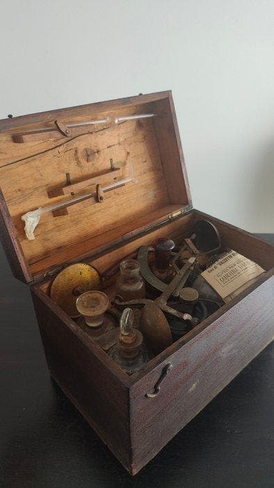 1900-2000 Wateranalyse-kit (Zonder minimumprijs), Antiek en Kunst, Curiosa en Brocante