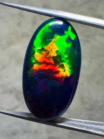 TOPKWALITE!!! Zwarte opaal uit Ethiopië - 12,08 ct ovale