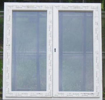 pvc raam , chassis , venster 135 x 135 wit / zwart 9005, Doe-het-zelf en Bouw, Raamkozijnen en Schuifdeuren, 75 tot 150 cm, Kunststof
