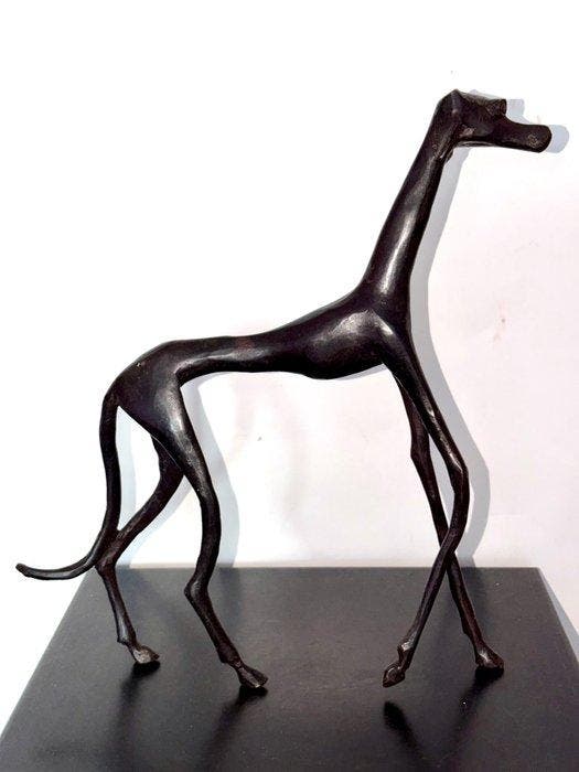 Abdoulaye Derme - sculptuur, Lévrier Élancé - 31 cm - Brons, Antiquités & Art, Curiosités & Brocante