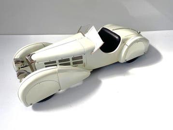 MCM – 1:12 – Bugatti 57 SC Roadster 1:12 - Voiture miniature, Nieuw