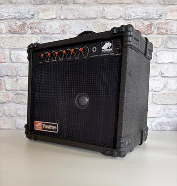 Hohner - Aantal items: 1 - Gitaar eindversterker - China -