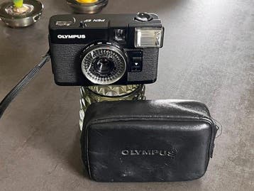 Olympus Pen EF | Half frame Viewfinder camera, Nieuw