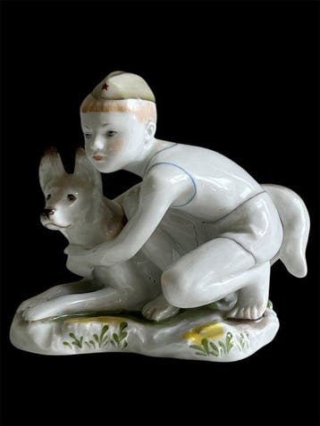 Lomonosov Imperial Porcelain Factory - Beeldje - LFZ  Young