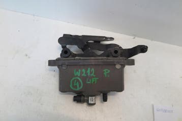 scharnier motorkap rechts Mercedes Benz W212 Lift A212906780, Verzenden, Gebruikt