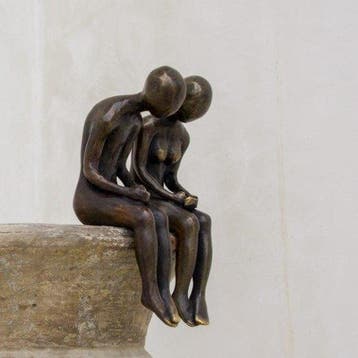 sculptuur, NO RESERVE PRICE - Sculpture of a Couple sitting