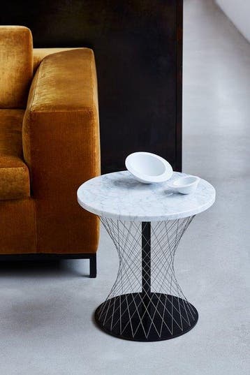 Favius - Anna Weber - Plat - PIVOT S - Biscuit de porcelaine