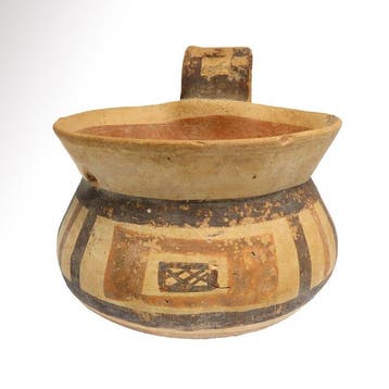 Daunian Terracotta Grote beschilderde beker