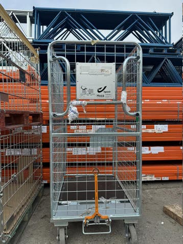 chariot cage entrepot