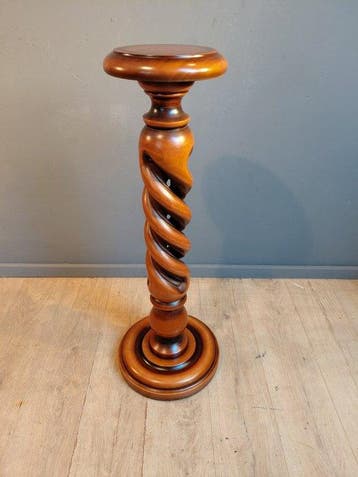 Plantentafel - Mahonie - Piëdestal - Pilaar