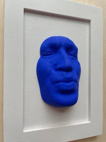 gregos - Blue kiss on white background-White frame, Antiek en Kunst