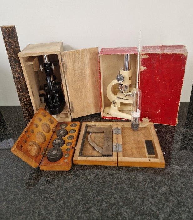 Monocular compound microscope - 1940-1950, 1950-1960, Verzamelen, Foto-apparatuur en Filmapparatuur