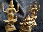 Beeld, Set de tres figuras hindúes en bronce macizo –