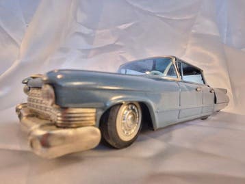 Bandai - Blikken speelgoed - Cadillac, Bandai 60’s Cadillac
