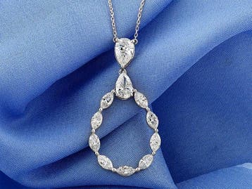 Ketting met hanger - 14 karaat Witgoud - 2.68ct. tw. Diamant