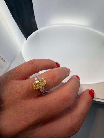 Ring - 14 karaat Geel goud - 4.17ct. tw. Geel Diamant (Fancy, Nieuw
