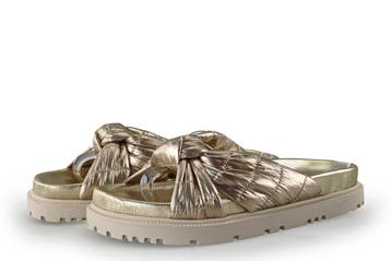 Carrano Slippers in maat 40 Goud, Kleding | Dames, Schoenen, Slippers, Overige kleuren, Verzenden, Zo goed als nieuw