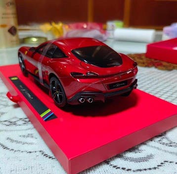 Bburago 1:18 - Model sportwagen - Ferrari Roma