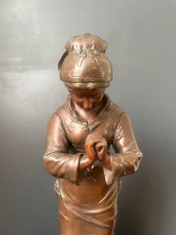 Figuur - L’angelus - vrouw in biddende houding - naar