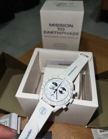 Omega x Swatch - Mission to Earthphase - Sans prix de, Bijoux, Sacs & Beauté