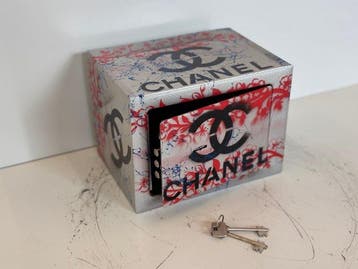 Rob VanMore - Vines by Chanel Vault